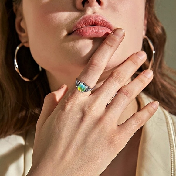Sterling silver 925 mood ring. Temperature Color changing - Picture 4 of 9